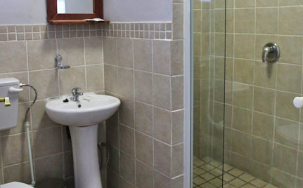 The twin beds are ideal for singles and the room can be used as S/C or as B&B - Middelburg EC; all other amenities as per other rooms available.